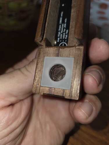 1000044305